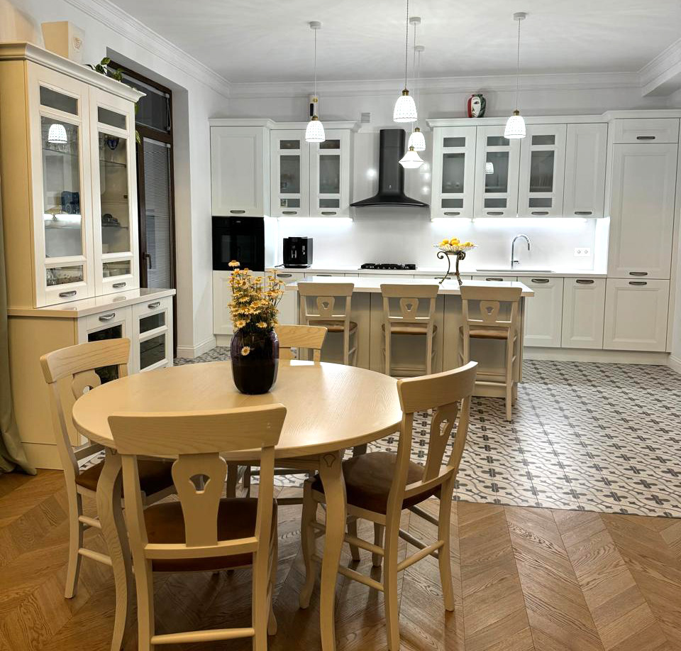 Сucina Arredo3, tavolo e sedie Stosa